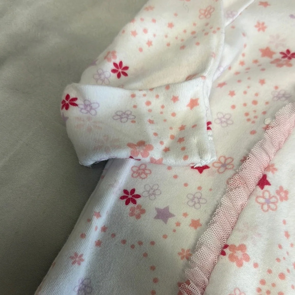 Disney Pink and White Minnie Mouse Jumpsuit with Floral Design and matching hat - Picture 3 of 6